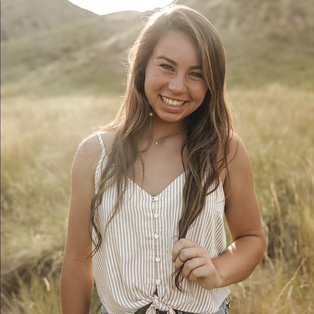 Meet your Posher, Chloe